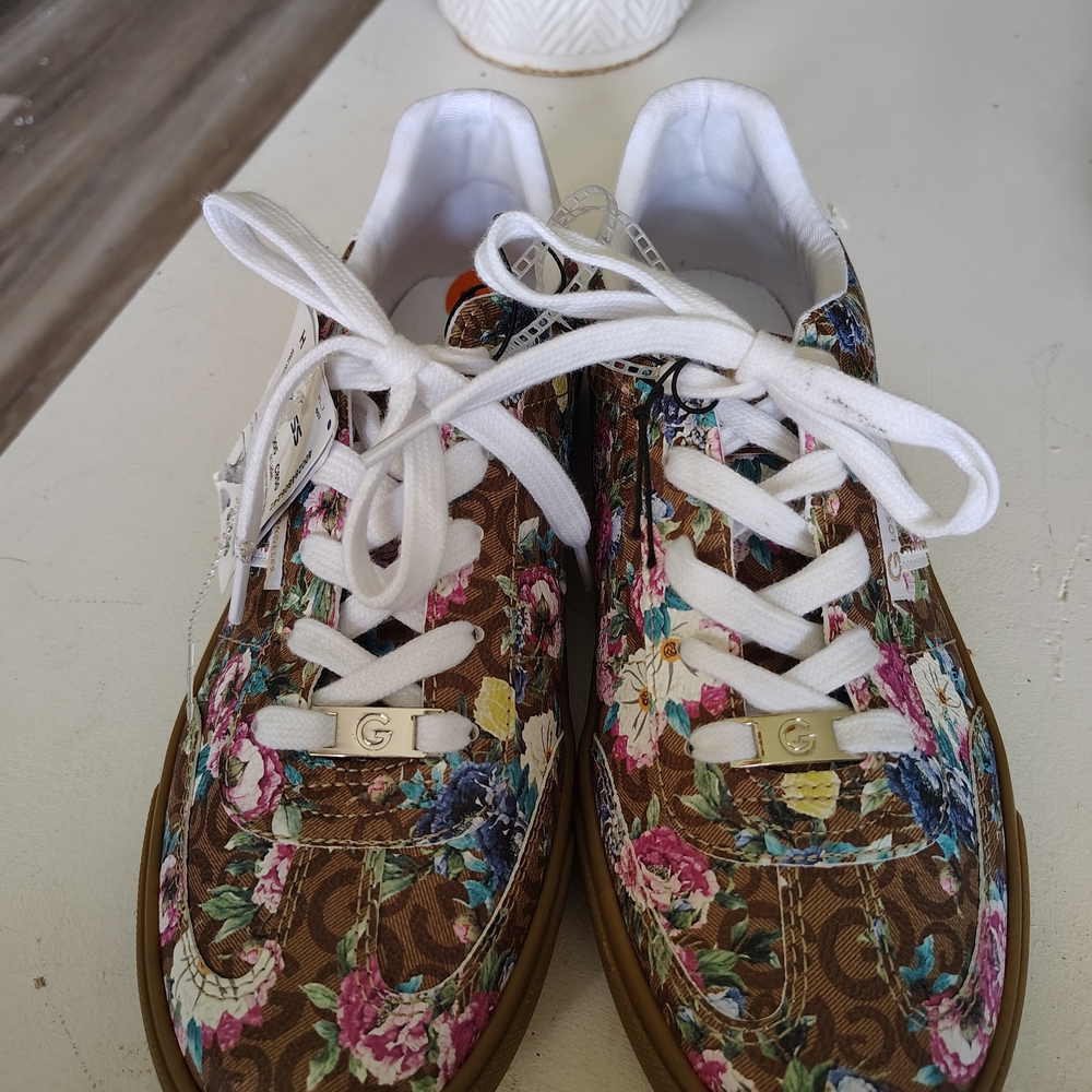 GBG Los Angeles Floral Sneakers - Brown and Pink Women's Size 11